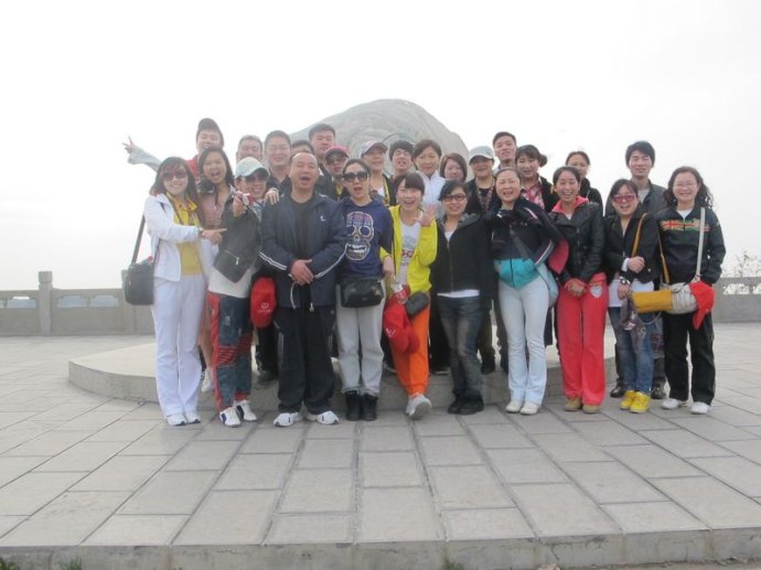 洪海led三面翻顯示公司優(yōu)秀員工出游云臺山 洪海led三面翻顯示公司優(yōu)秀員工出游云臺山